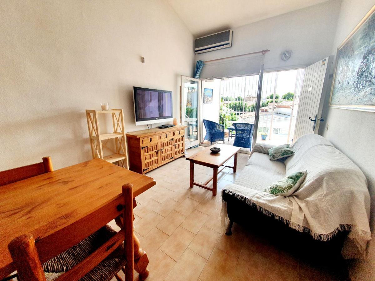 Bonita Casa Con Terraza Y Patio เอมปูเรียบราบา ภายนอก รูปภาพ